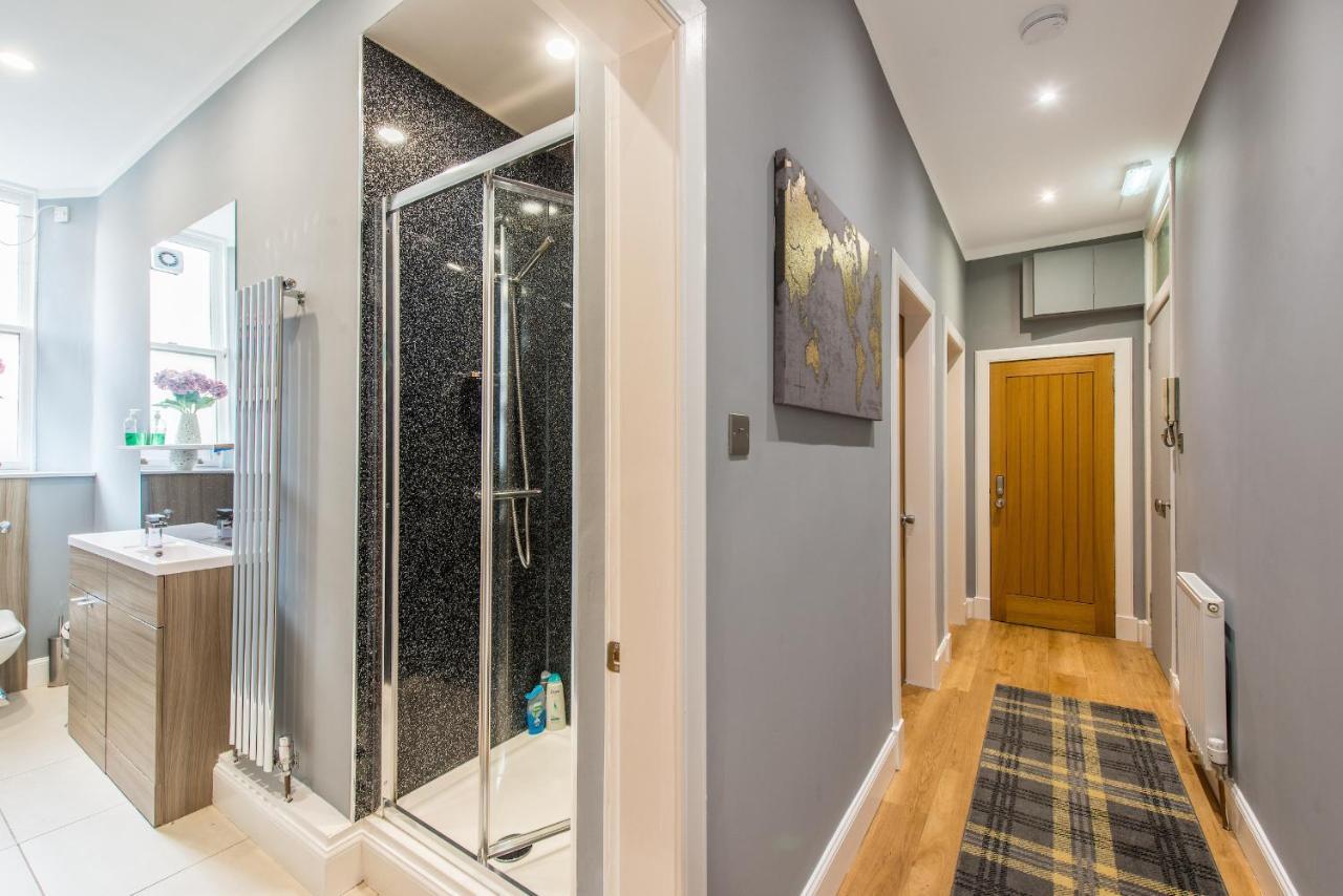 Spacious Grassmarket 2 bedroom apartment Edimburgo Exterior foto